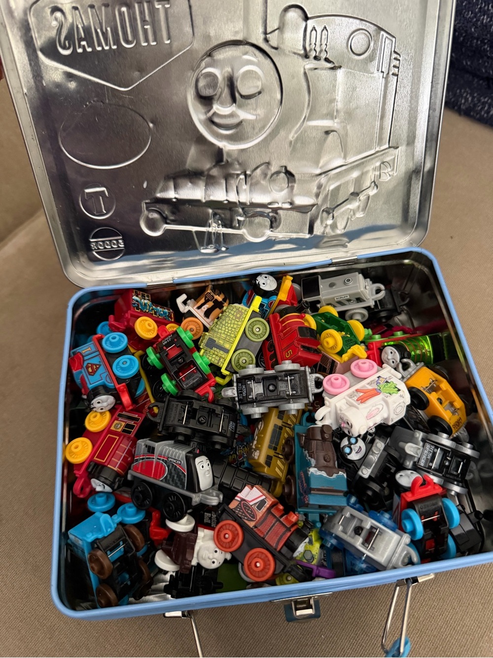 Thomas & Friends Minis Set - 60 pieces plus a carrying case!